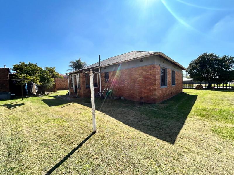 3 Bedroom Property for Sale in Dunnottar Gauteng