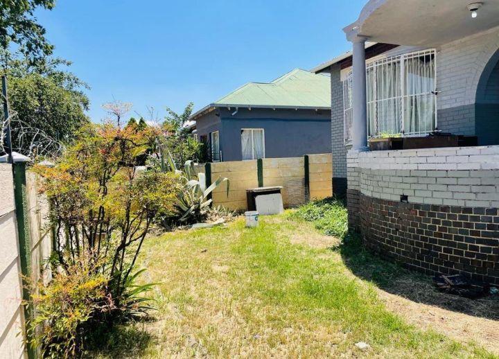 3 Bedroom Property for Sale in Rosettenville Gauteng
