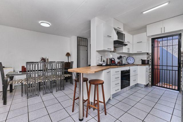 3 Bedroom Property for Sale in Sunninghill Gauteng