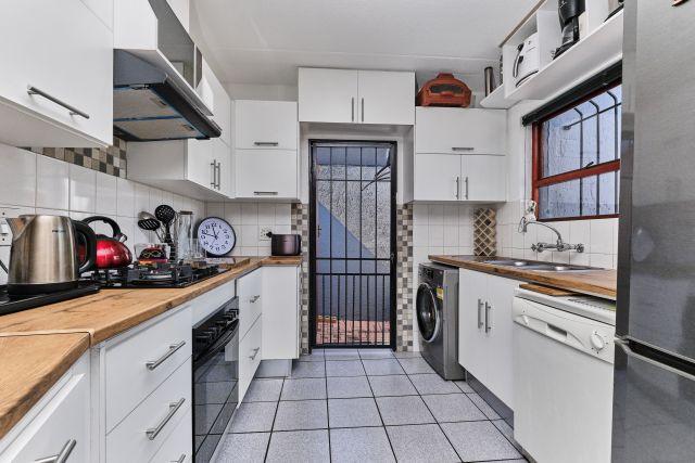 3 Bedroom Property for Sale in Sunninghill Gauteng