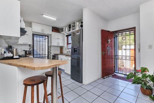 3 Bedroom Property for Sale in Sunninghill Gauteng