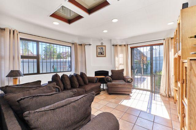 3 Bedroom Property for Sale in Sunninghill Gauteng