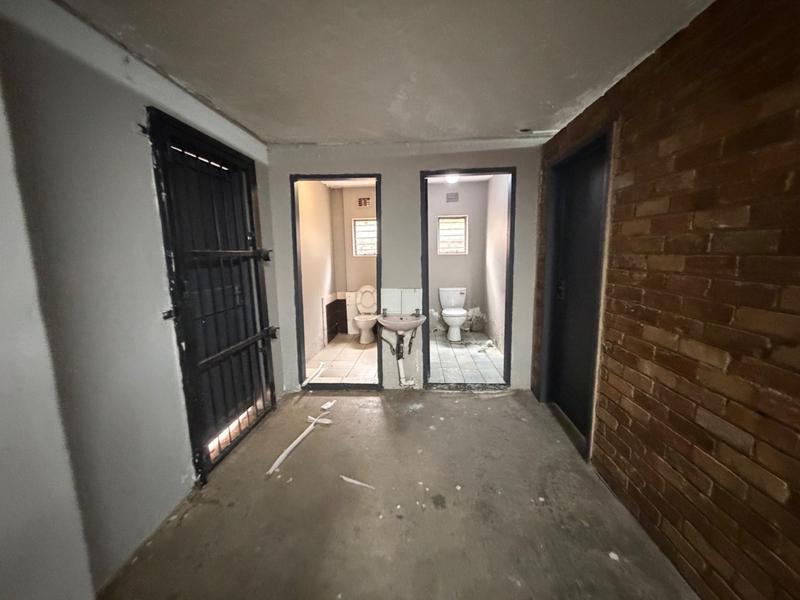 To Let Commercial Property for Rent in Sunderland Ridge Gauteng
