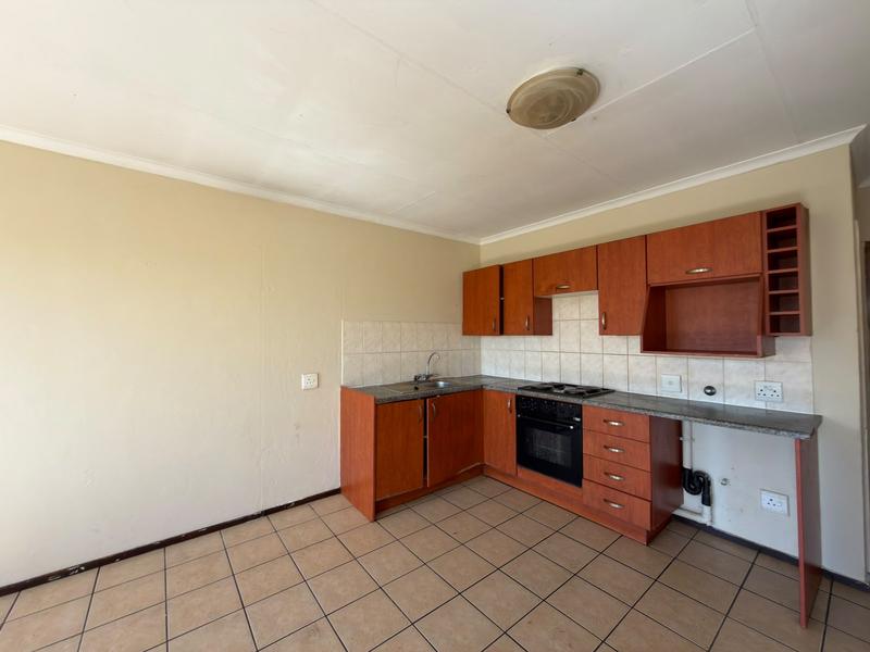 To Let 2 Bedroom Property for Rent in Johannesburg Gauteng