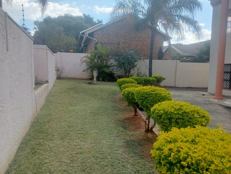 5 Bedroom Property for Sale in Amandasig Gauteng