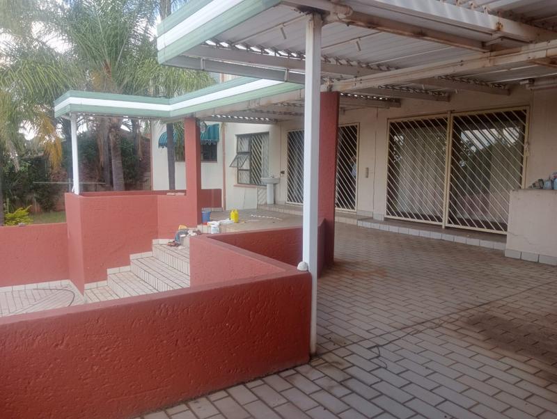 5 Bedroom Property for Sale in Amandasig Gauteng
