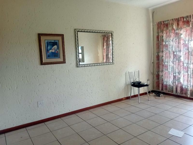 5 Bedroom Property for Sale in Amandasig Gauteng