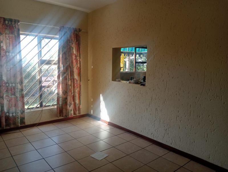 5 Bedroom Property for Sale in Amandasig Gauteng