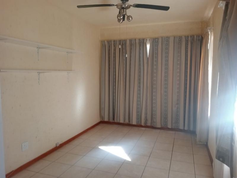 5 Bedroom Property for Sale in Amandasig Gauteng