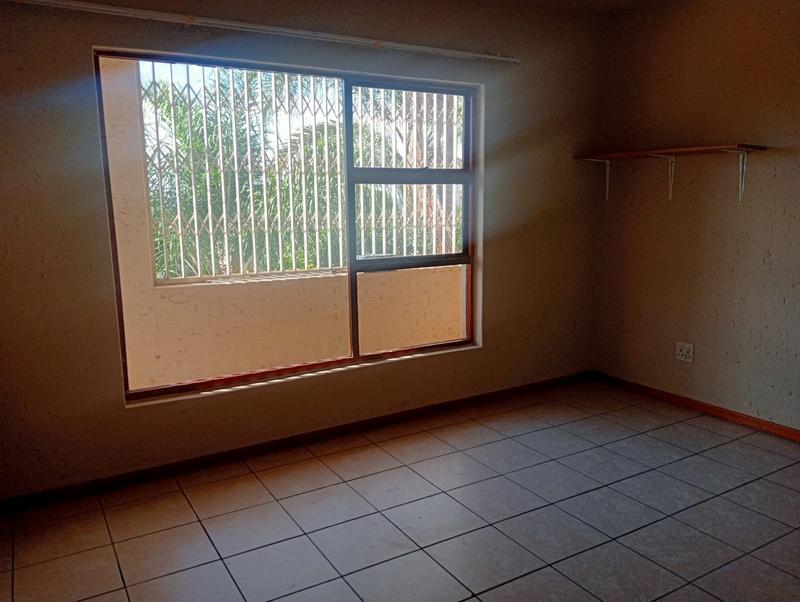 5 Bedroom Property for Sale in Amandasig Gauteng