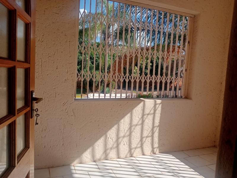 5 Bedroom Property for Sale in Amandasig Gauteng