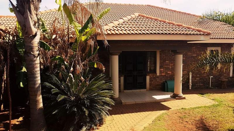 4 Bedroom Property for Sale in Magaliesmoot Gauteng