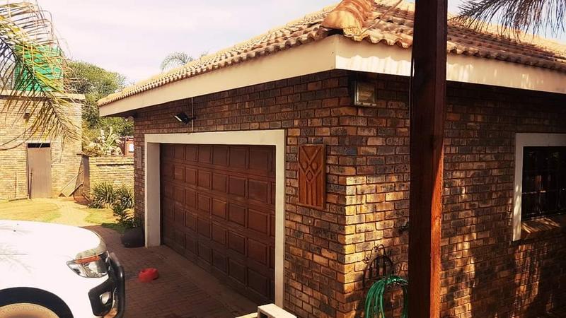 4 Bedroom Property for Sale in Magaliesmoot Gauteng
