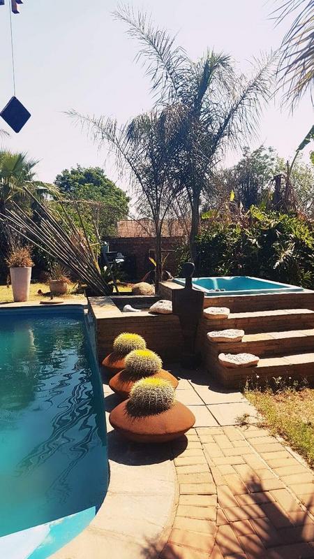 4 Bedroom Property for Sale in Magaliesmoot Gauteng