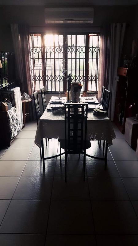 4 Bedroom Property for Sale in Magaliesmoot Gauteng