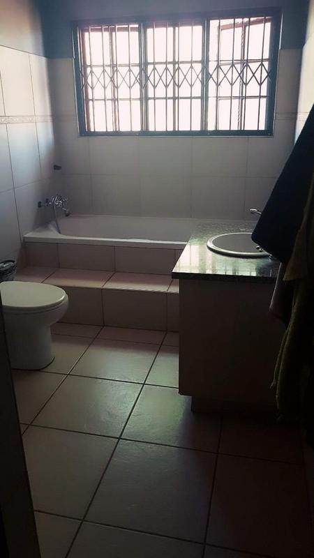 4 Bedroom Property for Sale in Magaliesmoot Gauteng