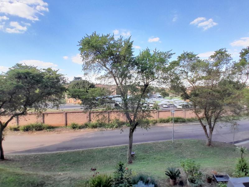 2 Bedroom Property for Sale in Eldo Lakes Estate Gauteng