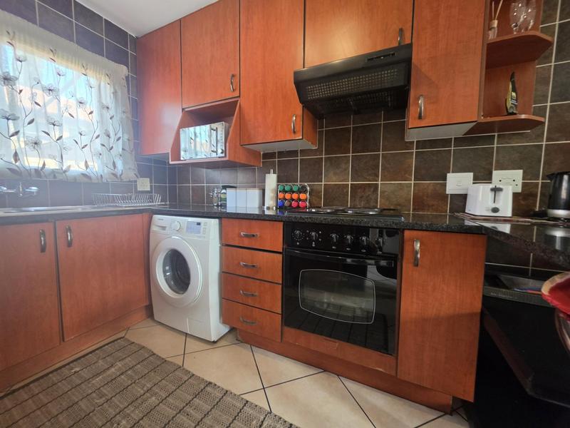2 Bedroom Property for Sale in General Albertspark Gauteng