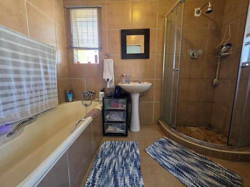 4 Bedroom Property for Sale in Randhart Gauteng