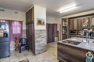 8 Bedroom Property for Sale in Oakdene Gauteng