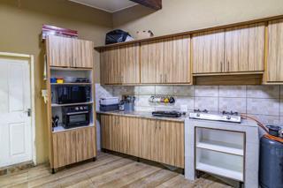 8 Bedroom Property for Sale in Oakdene Gauteng