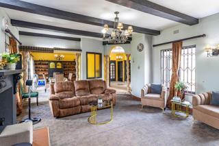 8 Bedroom Property for Sale in Oakdene Gauteng