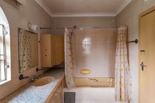 8 Bedroom Property for Sale in Oakdene Gauteng