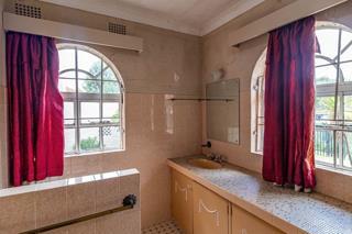 8 Bedroom Property for Sale in Oakdene Gauteng