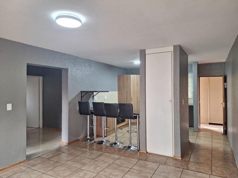 2 Bedroom Property for Sale in Sonneveld Gauteng