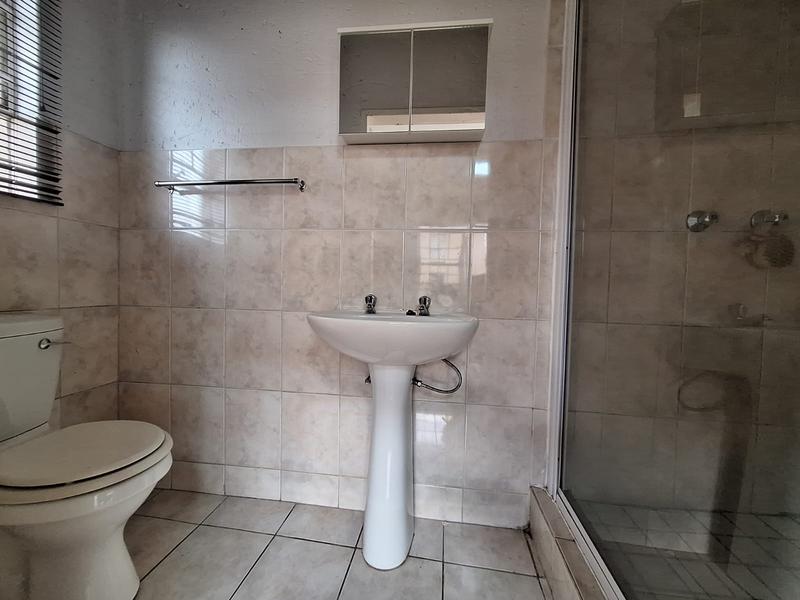 2 Bedroom Property for Sale in Sonneveld Gauteng