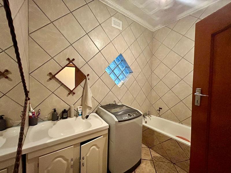 To Let 3 Bedroom Property for Rent in Kensington Gauteng