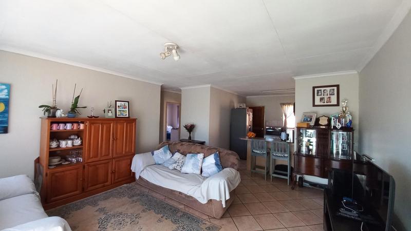 2 Bedroom Property for Sale in Elardus Park Gauteng