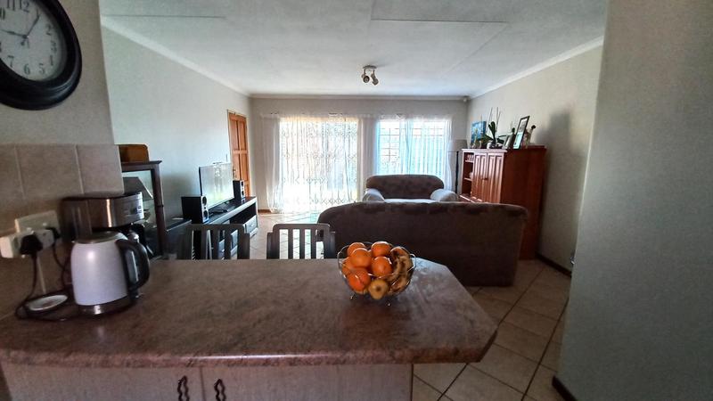2 Bedroom Property for Sale in Elardus Park Gauteng