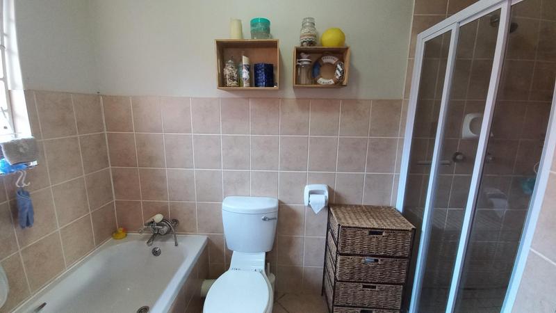 2 Bedroom Property for Sale in Elardus Park Gauteng