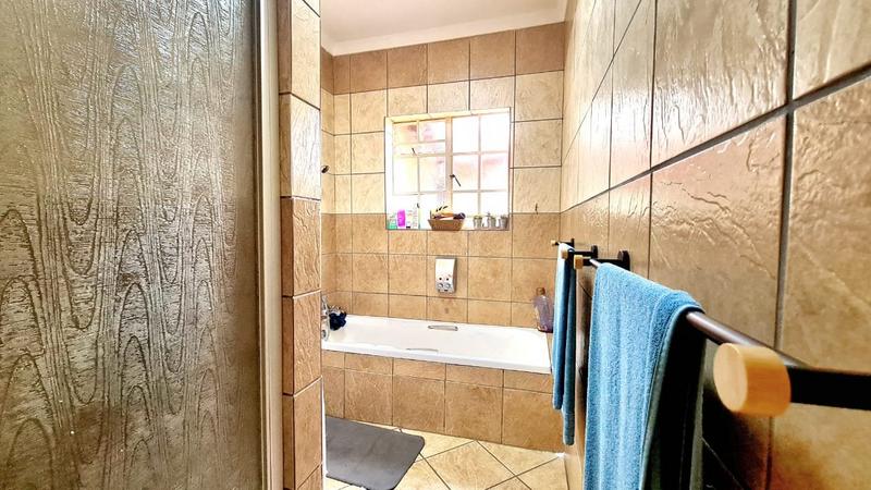 3 Bedroom Property for Sale in Florauna Gauteng