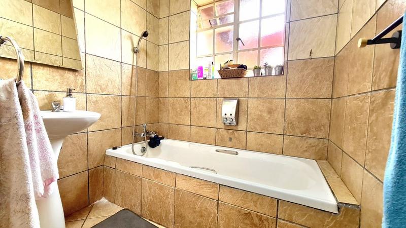 3 Bedroom Property for Sale in Florauna Gauteng