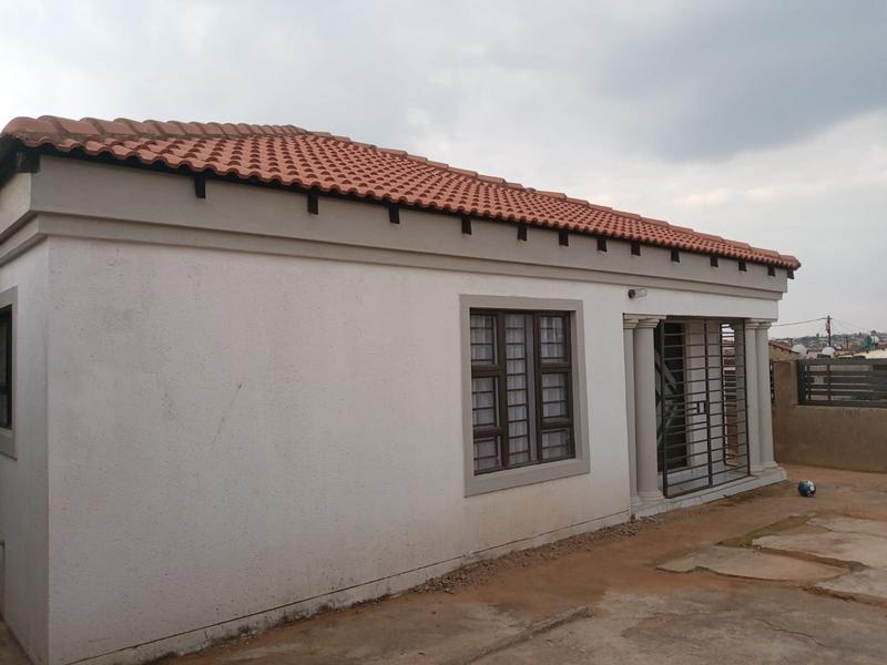 4 Bedroom Property for Sale in Nellmapius Gauteng
