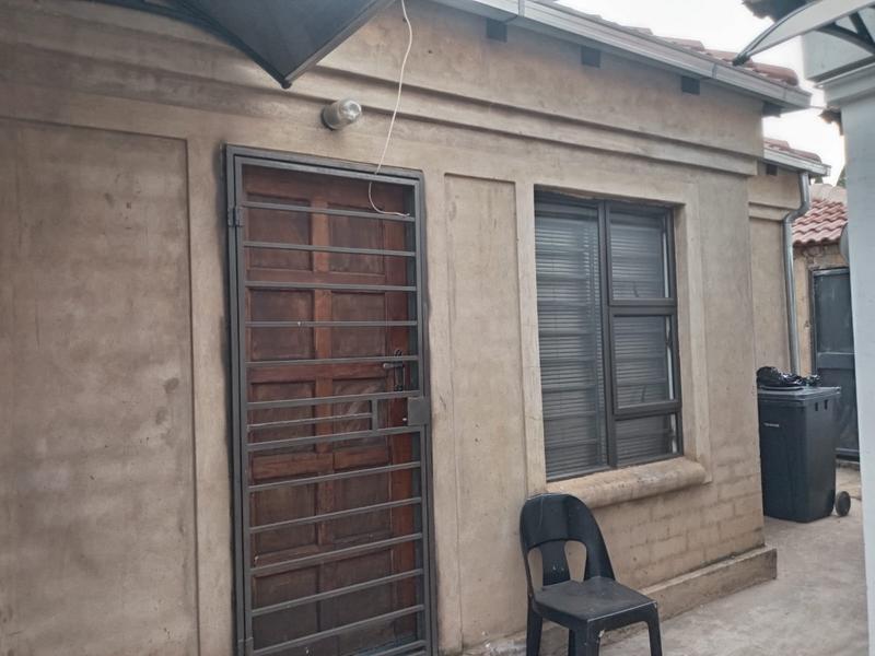 4 Bedroom Property for Sale in Nellmapius Gauteng