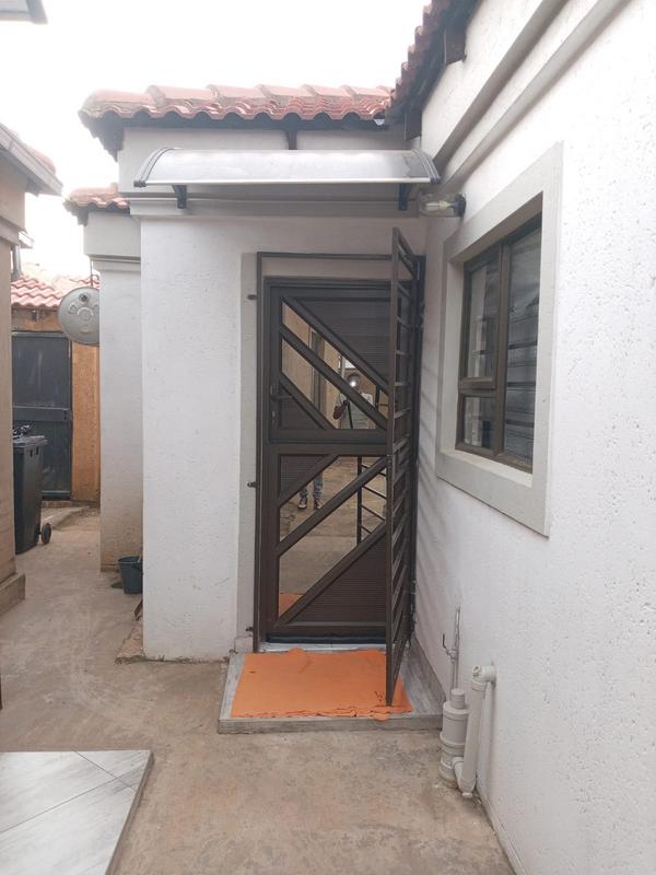 4 Bedroom Property for Sale in Nellmapius Gauteng