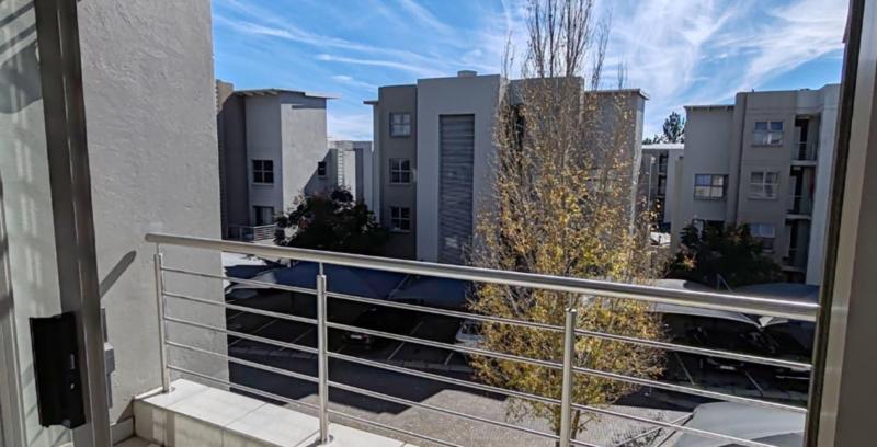 To Let 2 Bedroom Property for Rent in Broadacres Gauteng