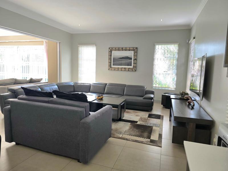 To Let 4 Bedroom Property for Rent in Waterkloof Heights Gauteng