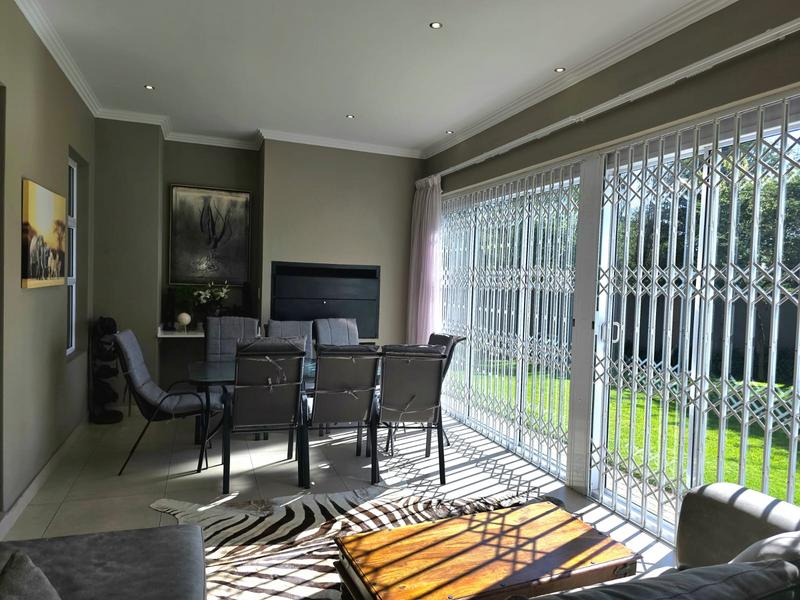 To Let 4 Bedroom Property for Rent in Waterkloof Heights Gauteng