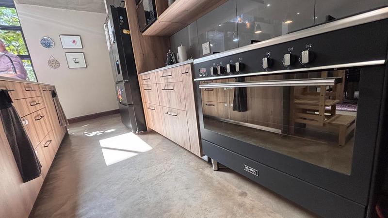 4 Bedroom Property for Sale in Midstream Ridge Gauteng