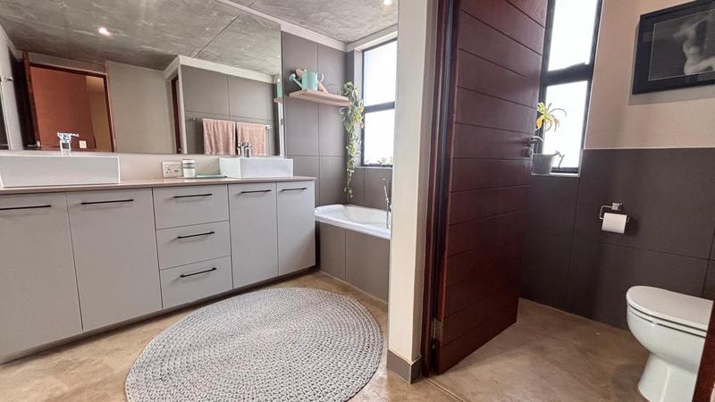 4 Bedroom Property for Sale in Midstream Ridge Gauteng