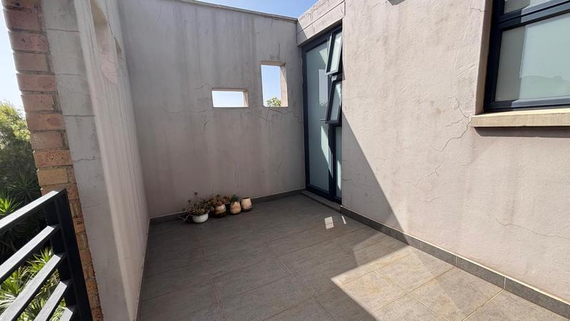 4 Bedroom Property for Sale in Midstream Ridge Gauteng