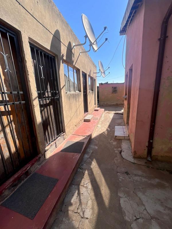3 Bedroom Property for Sale in Diepkloof Gauteng