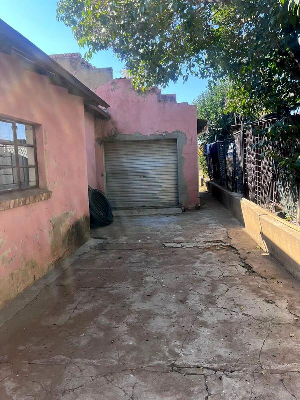 3 Bedroom Property for Sale in Diepkloof Gauteng