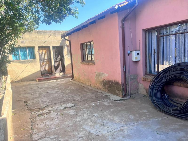3 Bedroom Property for Sale in Diepkloof Gauteng