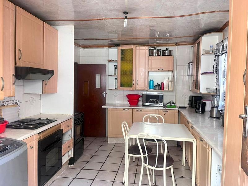 3 Bedroom Property for Sale in Diepkloof Gauteng