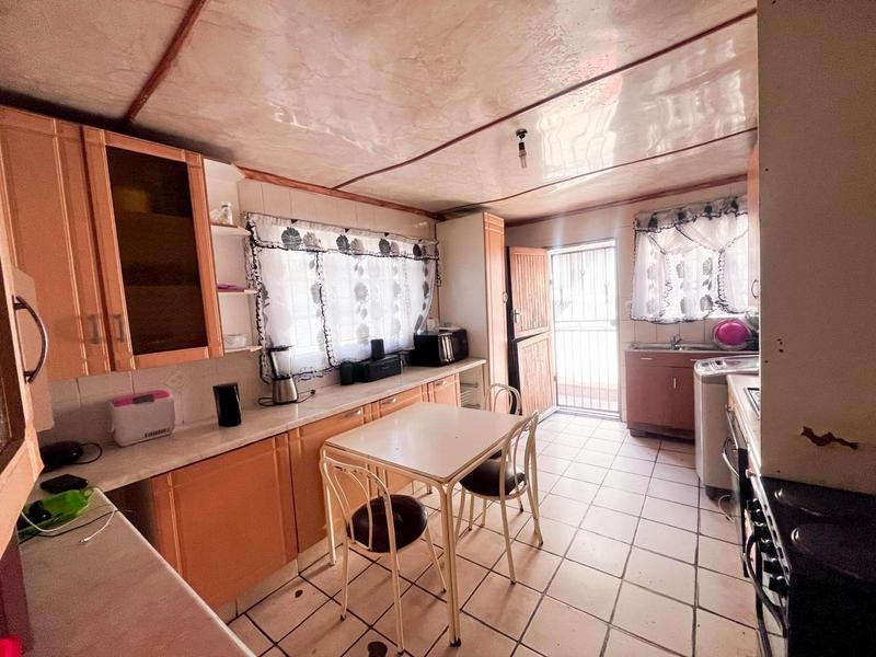 3 Bedroom Property for Sale in Diepkloof Gauteng